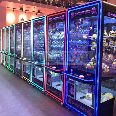 Plug Type US PLUG 900*880*2000mm Coin Operated Prize Vending Claw Game Machine